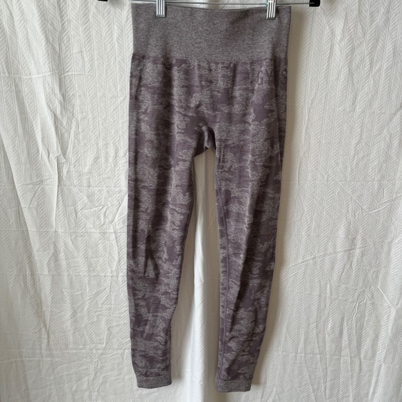 Gymshark Seamless High-Waisted Legging Camo Purple Size Small - Picture 3 of 9